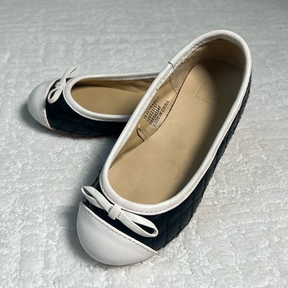 Girls Janie and Jack uptown outing black quilted color block flat dress shoes 6 - Picture 2 of 10
